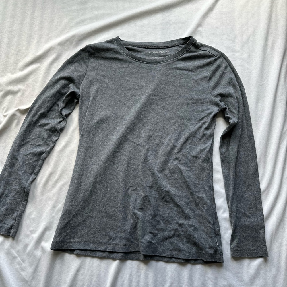 Long sleeve grey top